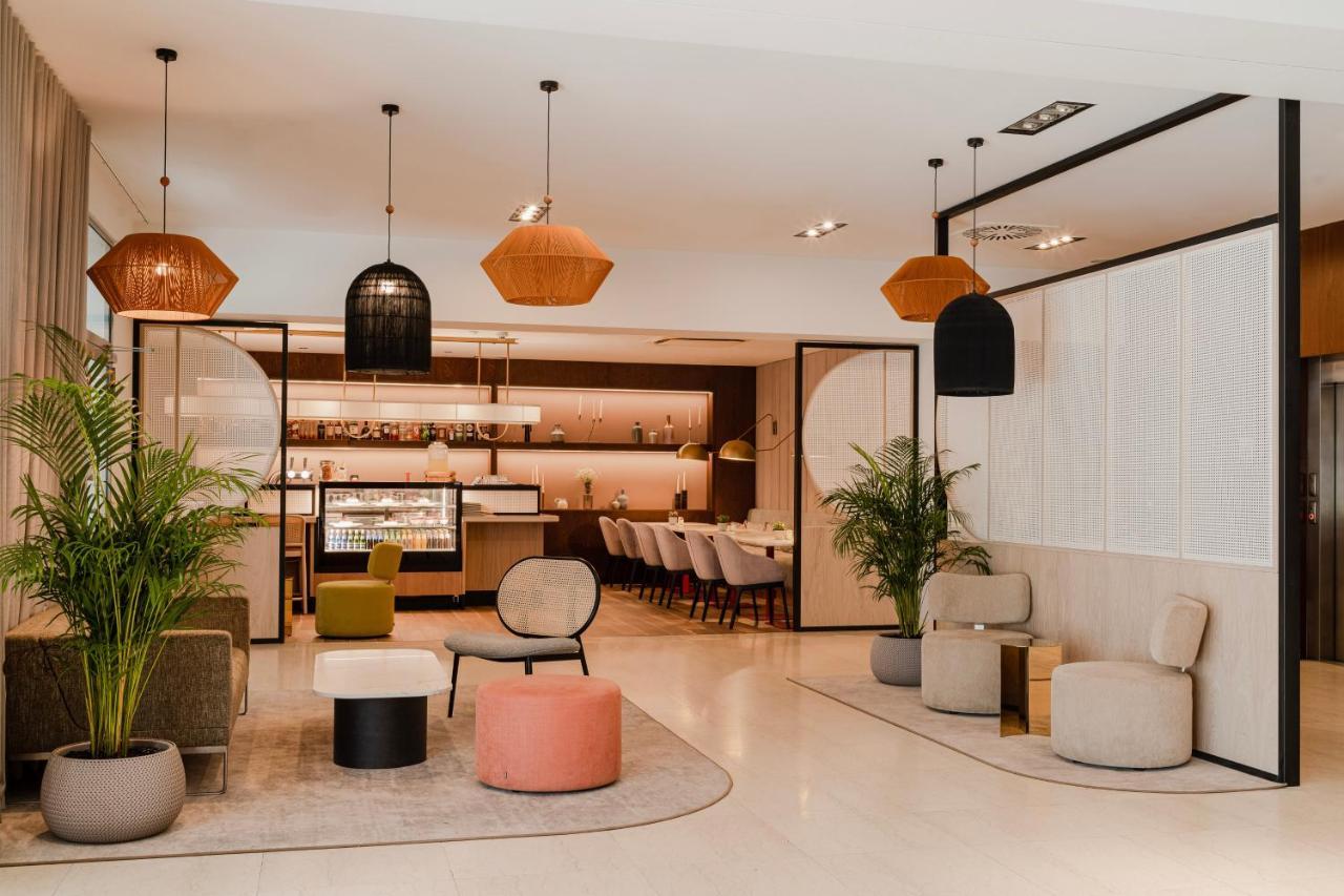 Royal Tulip Sand Колобжег Экстерьер фото The lounge at the airport